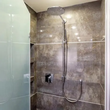 Njezna Ruza Apartmetns Apartamento